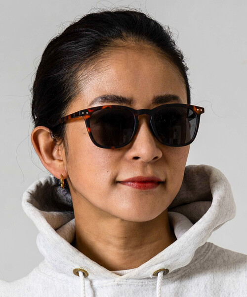 FREAK'S STORE（フリークスストア）の「IZIPIZI/イジピジ #E / UVカット ファッション用グラス（サングラス・メンズ・ブラック/ブラウン・ONE SIZE）」の22枚目の写真