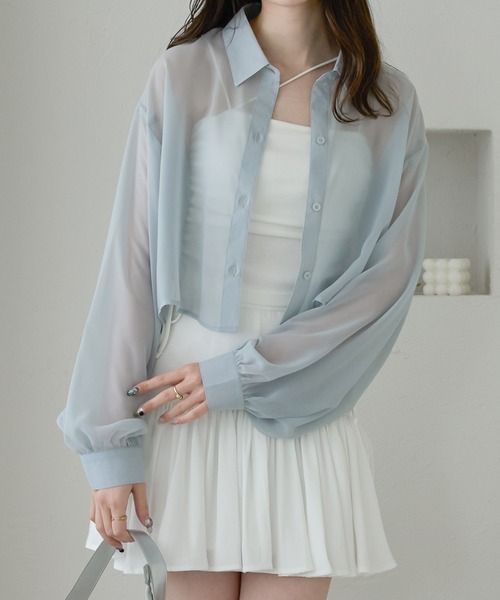 Ambre Neige(アンブルネージュ)の「short sheer shirt / ショートシアーシャツ(シャツ/ブラウス・レディース・ライトブルー/オフホワイト/ライトグレー・FREE)」の4枚目の写真