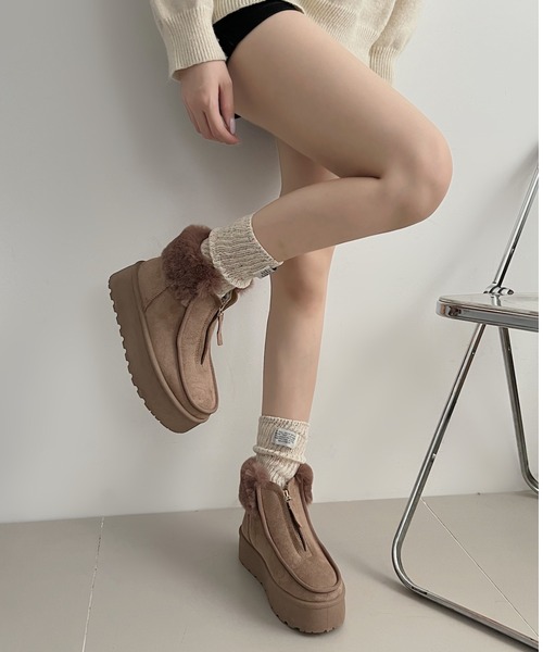 Shoes in Closet(シューズインクローゼット)の「軽量厚底 プラットフォーム センタージップ/ファスナー ムートンブーツ 6839(ブーツ・レディース・ブラック/ブラウン系その他・S/M/L/LL)」の17枚目の写真