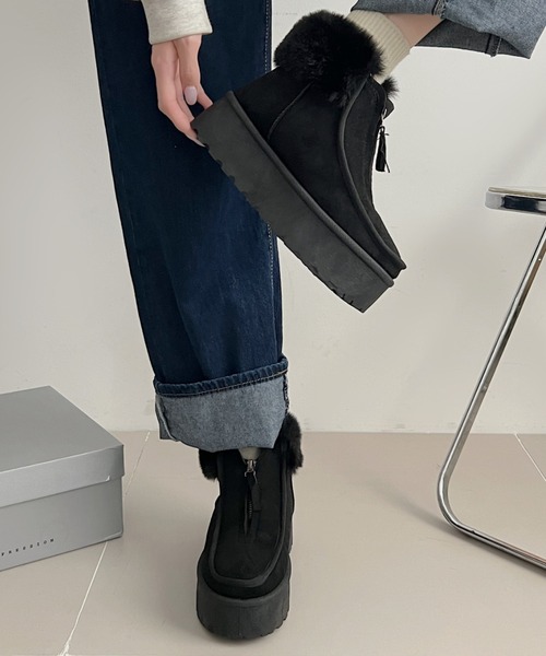 Shoes in Closet(シューズインクローゼット)の「軽量厚底 プラットフォーム センタージップ/ファスナー ムートンブーツ 6839(ブーツ・レディース・ブラック/ブラウン系その他・S/M/L/LL)」の6枚目の写真