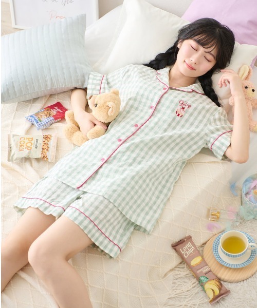 とにかくさらっと涼しい]綿100％ギンガムカップケーキ刺繍半袖パジャマ