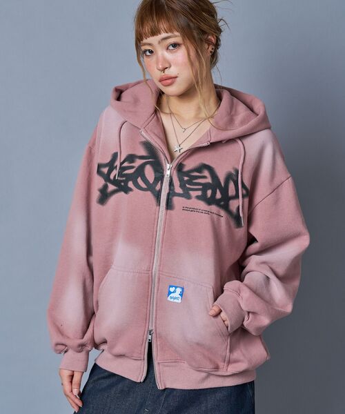 SEQUENZ（シークエンズ）の「＊新色追加【SEQUENZ（シークエンズ）】FADE ZIP P/K /フェード フルジップ オーバーサイズ ヴィンテージライク センターロゴ（パーカー・メンズ・ライトグレー/ピンク系その他2/ブラック/ブラウン/その他1/その他2/ダークネイビー・MEDIUM/X-LARGE/LARGE/SMALL）」の13枚目の写真