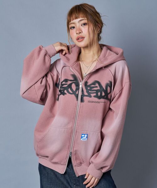 SEQUENZ（シークエンズ）の「＊新色追加【SEQUENZ（シークエンズ）】FADE ZIP P/K /フェード フルジップ オーバーサイズ ヴィンテージライク センターロゴ（パーカー・メンズ・ライトグレー/ピンク系その他2/ブラック/ブラウン/その他1/その他2/ダークネイビー・MEDIUM/X-LARGE/LARGE/SMALL）」の16枚目の写真