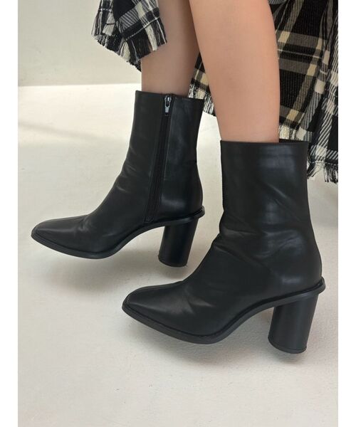 RESEXXY(リゼクシー)の「ステッチワークショートブーツ(ブーツ・レディース・ブラック/シルバー・SMALL/MEDIUM/LARGE)」の16枚目の写真