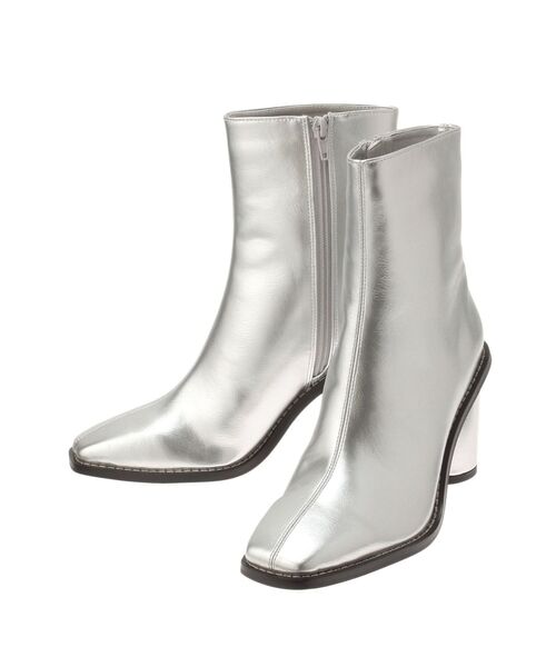 RESEXXY(リゼクシー)の「ステッチワークショートブーツ(ブーツ・レディース・ブラック/シルバー・SMALL/MEDIUM/LARGE)」の4枚目の写真