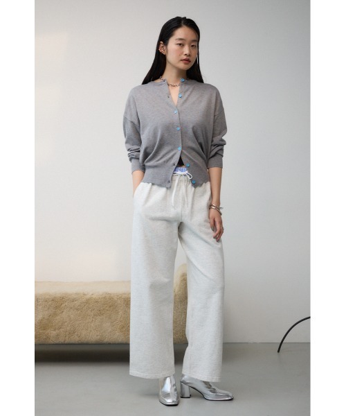 AZUL by moussy(アズールバイマウジー)の「美脚ショートストレッチブーツ(ブーツ・レディース・アイボリー/ブラック/シルバー・SMALL/MEDIUM/LARGE)」の11枚目の写真