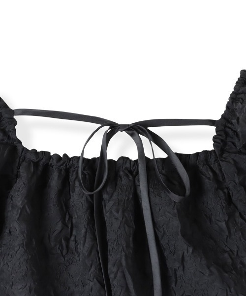 QUEENS COURT（クイーンズコート）の「フラワーエンボスパフスリーブチュニック≪洗濯機で洗える≫（チュニック・レディース・ブラック/ホワイト・M）」の7枚目の写真