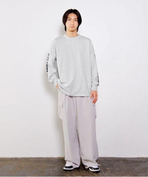 GLAZOS（グラソス）の「USAコットン・袖ロゴバックプリントビッグ長袖Tシャツ（Tシャツ/カットソー・キッズ・オートミール/ブルー/ブラック・S/M/L/LL）」の10枚目の写真