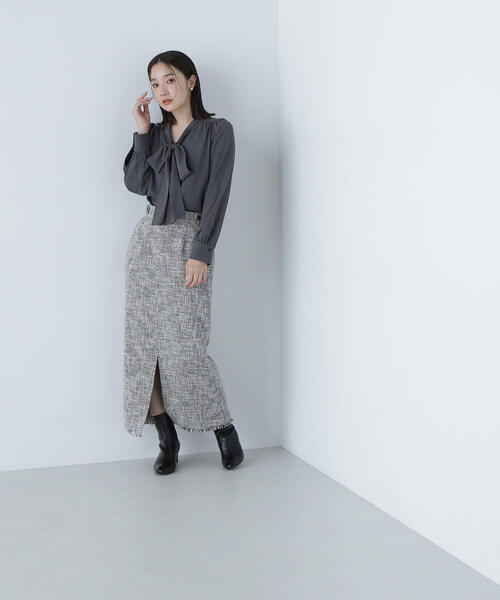 NATURAL BEAUTY BASIC（ナチュラルビューティーベーシック）の「◇リボンボウタイブラウス（シャツ/ブラウス・レディース・チャコールグレー/オフホワイト/ブルー・SMALL/MEDIUM）」の7枚目の写真