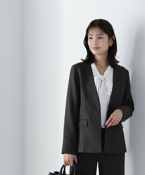 NATURAL BEAUTY BASIC（ナチュラルビューティーベーシック）の「◇リボンボウタイブラウス（シャツ/ブラウス・レディース・チャコールグレー/オフホワイト/ブルー・SMALL/MEDIUM）」の20枚目の写真