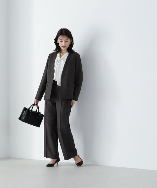 NATURAL BEAUTY BASIC（ナチュラルビューティーベーシック）の「◇リボンボウタイブラウス（シャツ/ブラウス・レディース・チャコールグレー/オフホワイト/ブルー・SMALL/MEDIUM）」の21枚目の写真