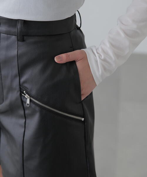 FREE'S MART(フリーズマート)の「◆合皮ショートパンツ(その他パンツ・レディース・ブラック・MEDIUM/SMALL)」の5枚目の写真