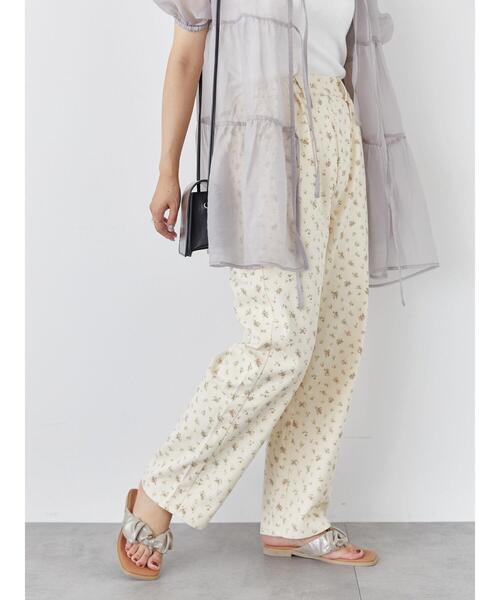 ehka sopo（エヘカソポ）の「花柄ツイルパンツ（その他パンツ・レディース・キナリ/グリーン・F）」の3枚目の写真