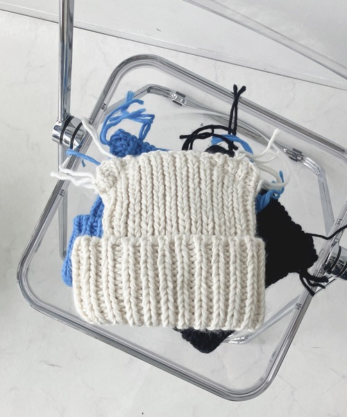 AS KNOW AS plus(アズノゥアズプラス)の「ローゲージネコ耳フリンジニット帽(ニットキャップ/ビーニー・レディース・アイボリー/ブラック/ブルー・FREE)」の15枚目の写真