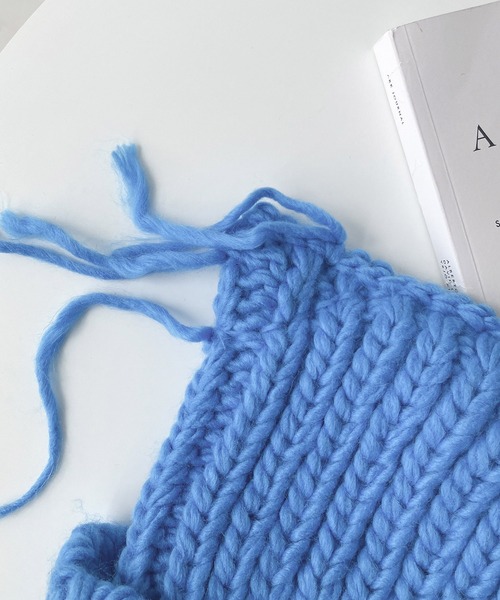 AS KNOW AS plus(アズノゥアズプラス)の「ローゲージネコ耳フリンジニット帽(ニットキャップ/ビーニー・レディース・アイボリー/ブラック/ブルー・FREE)」の13枚目の写真