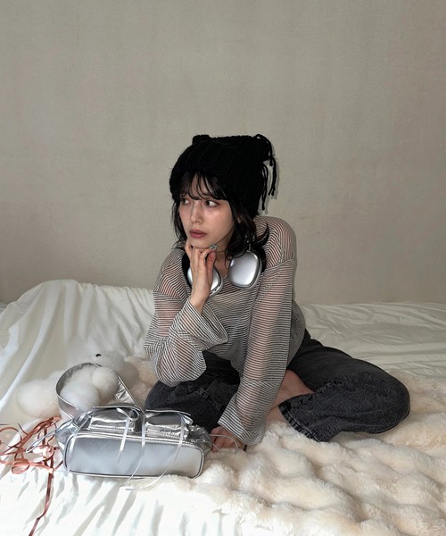 AS KNOW AS plus(アズノゥアズプラス)の「ローゲージネコ耳フリンジニット帽(ニットキャップ/ビーニー・レディース・アイボリー/ブラック/ブルー・FREE)」の20枚目の写真