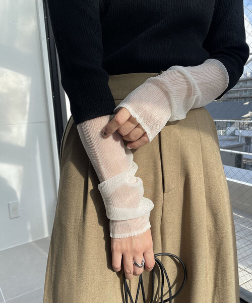 CAPRICIEUX LE'MAGE（カプリシューレマージュ）の「袖シアーレイヤード風リブニット（ニット/セーター・レディース・ブラウン/ブラック/オフホワイト・FREE）」の13枚目の写真