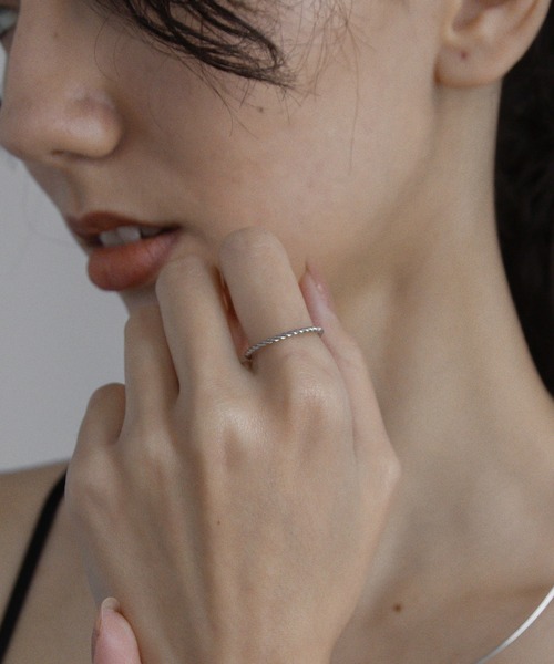 abaskdesign（アバスクデザイン）の「金属アレルギー対応 ツイストデザインステンレスリング（リング・レディース・シルバー/ゴールド・18号/16号/10号/14号/12号）」の16枚目の写真