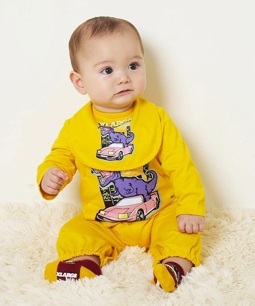 XLARGE KIDS(エクストララージキッズ)の「恐竜&クラシックカー2WAYオール(ロンパース・キッズ・ブラック/ホワイト/イエロー・50-70cm)」の6枚目の写真