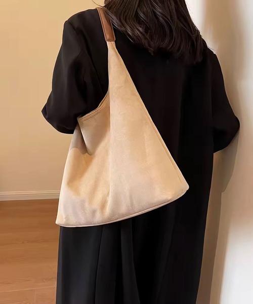 ammy.（エイミードット）の「【 ammy. / エイミードット 】 スエード調 シンプル ショルダーバッグ / ポーチ付き（ショルダーバッグ・レディース・ブラウン/ダークグリーン/アイボリー/ブラック/ブラウン系・FREE）」の22枚目の写真