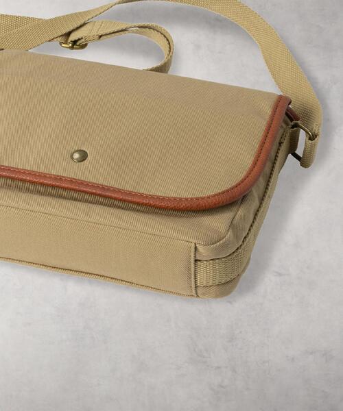 BACK NUMBER(バックナンバー)の「BACK NUMBER(バックナンバー)【メンズ】シンセティックレザーショルダーバッグ(ショルダーバッグ・メンズ・ベージュ/ブラック・ONE SIZE)」の7枚目の写真