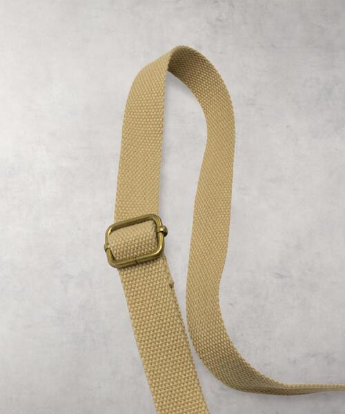 BACK NUMBER(バックナンバー)の「BACK NUMBER(バックナンバー)【メンズ】シンセティックレザーショルダーバッグ(ショルダーバッグ・メンズ・ベージュ/ブラック・ONE SIZE)」の9枚目の写真