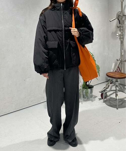 kutir（クティール）の「【2サイズ展開】アソートポケットパディングブルゾン（ブルゾン・レディース・ブラック系/ブラウン/ネイビー系/ブラック/ライトベージュ・MEDIUM/LARGE）」の7枚目の写真