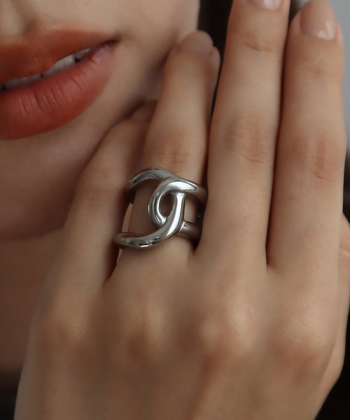 abaskdesign（アバスクデザイン）の「金属アレルギー対応  変形デザインリング（リング・レディース・シルバー/ゴールド・7号/13号/16号/9号/11号）」の3枚目の写真