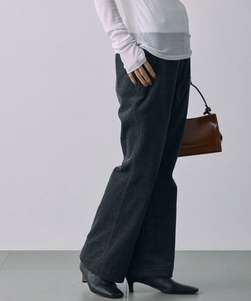 BABYLONE(バビロン)の「コーデュロイフレアパンツ(その他パンツ・レディース・グレー/オフホワイト・36inch/38inch)」の17枚目の写真