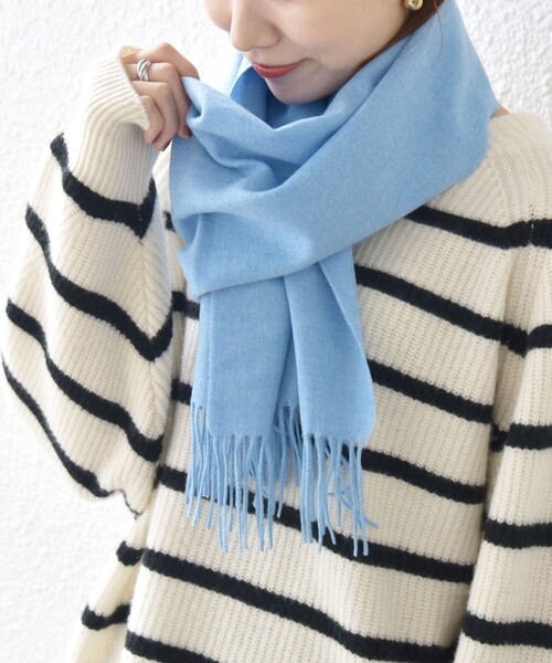 SHIPS any（シップス エニィ）の「SHIPS any: カシミヤ ソリッド マフラー 24FW◇（マフラー・メンズ・ベージュ/ダークグレー/グレー/オフホワイト/ワイン/ライトブルー/ブラック/レッド/ラベンダー/ネイビー・ONE SIZE）」の6枚目の写真