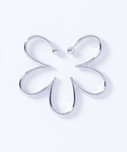 RUBY AND YOU（ルビーアンドユー）の「［select］ビッグフラワーイヤｰカフ（イヤーカフ・レディース・シルバー・FREE）」の4枚目の写真