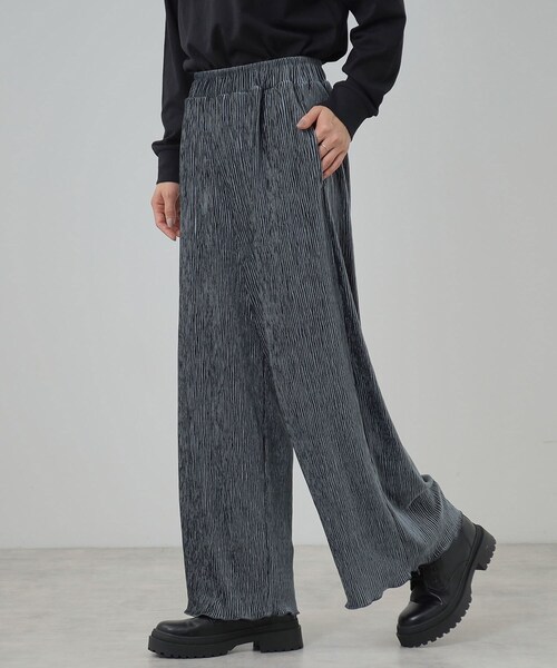 Cutie Blonde（キューティーブロンド）の「◆【S-LL】クラッシュベロア調 ランダムプリーツ イージーパンツ（その他パンツ・レディース・ブルー系その他/アイボリー/ブラウン系その他/チャコールグレー・01/02/03/04）」の3枚目の写真