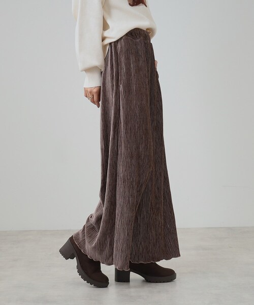 Cutie Blonde（キューティーブロンド）の「◆【S-LL】クラッシュベロア調 ランダムプリーツ イージーパンツ（その他パンツ・レディース・ブルー系その他/アイボリー/ブラウン系その他/チャコールグレー・01/02/03/04）」の6枚目の写真