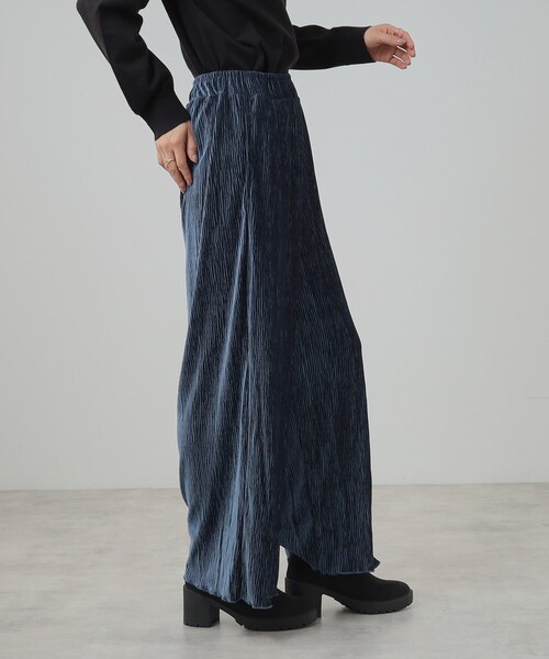 Cutie Blonde（キューティーブロンド）の「◆【S-LL】クラッシュベロア調 ランダムプリーツ イージーパンツ（その他パンツ・レディース・ブルー系その他/アイボリー/ブラウン系その他/チャコールグレー・01/02/03/04）」の10枚目の写真