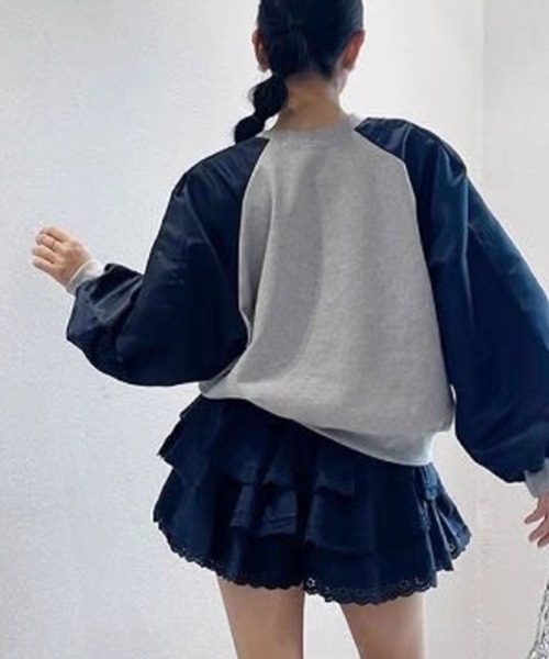 LYEON(リヨン)の「ボリューム袖ドッキングスウェット(スウェット・レディース・グレー・FREE)」の9枚目の写真