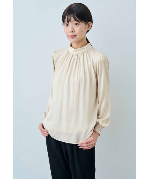 IEDIT（イディット）の「ＩＥＤＩＴ　ほの光沢のマットサテンが上品な　抗菌防臭加工インナー付きドッキングブラウス（シャツ/ブラウス・レディース・ライトベージュ/ブラウン系その他/ブルーグリーン・L/3L/M/LL/S）」の15枚目の写真