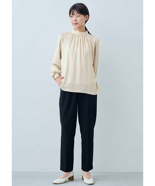 IEDIT（イディット）の「ＩＥＤＩＴ　ほの光沢のマットサテンが上品な　抗菌防臭加工インナー付きドッキングブラウス（シャツ/ブラウス・レディース・ライトベージュ/ブラウン系その他/ブルーグリーン・L/3L/M/LL/S）」の10枚目の写真