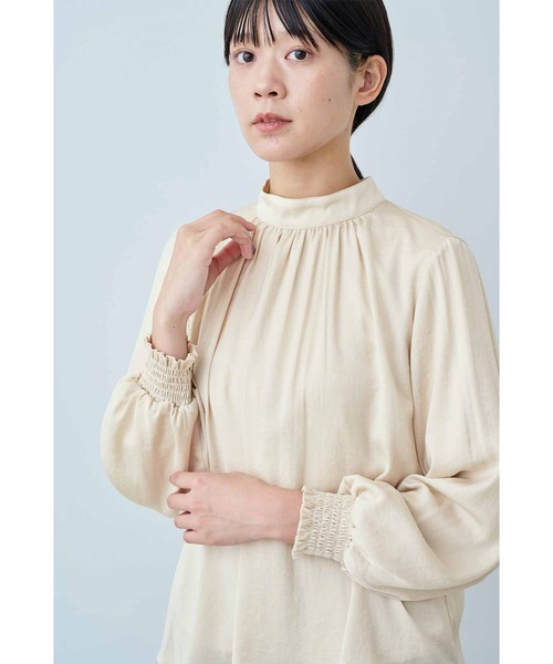 IEDIT（イディット）の「ＩＥＤＩＴ　ほの光沢のマットサテンが上品な　抗菌防臭加工インナー付きドッキングブラウス（シャツ/ブラウス・レディース・ライトベージュ/ブラウン系その他/ブルーグリーン・L/3L/M/LL/S）」の11枚目の写真