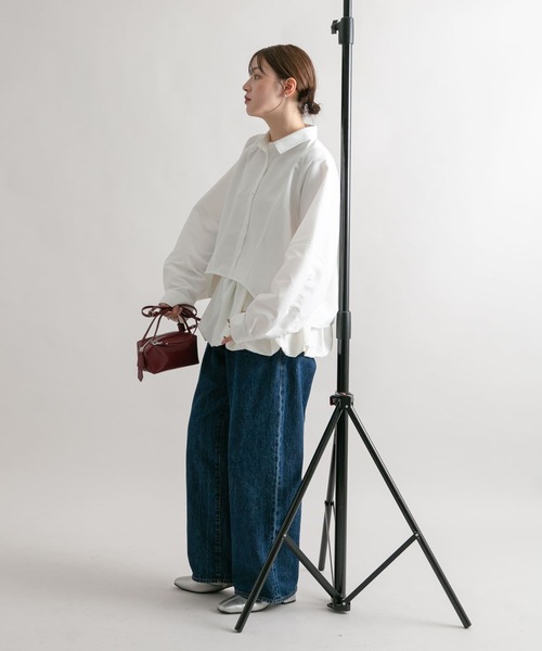 KBF（ケイビーエフ）の「フォルムシャツ（シャツ/ブラウス・レディース・ベージュ/ネイビー/オフホワイト・ONE）」の17枚目の写真