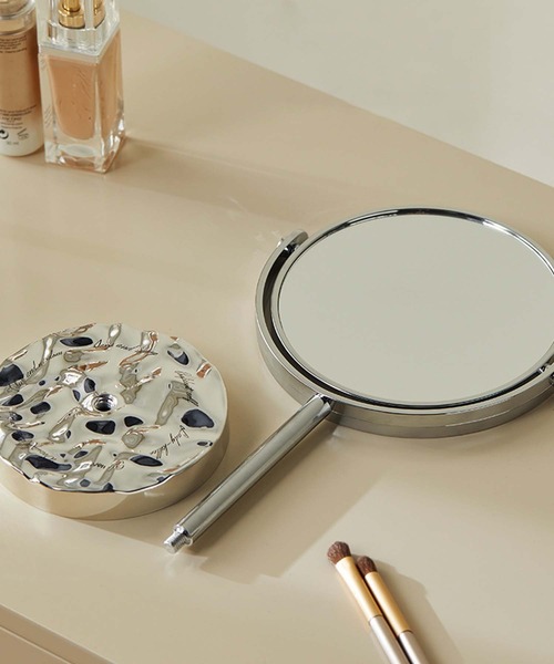 aimoha（アイモハ）の「北欧風　シンプル両面鏡（ミラー・レディース・イエロー/シルバー・FREE）」の4枚目の写真