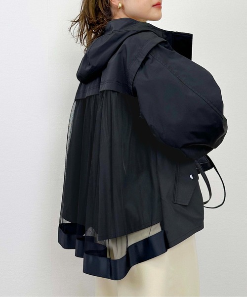 LUGIVA（ルギヴァ）の「バックチュール2WAYマウンテンパーカー（マウンテンパーカー・レディース・オフホワイト/ブラック・M）」の2枚目の写真
