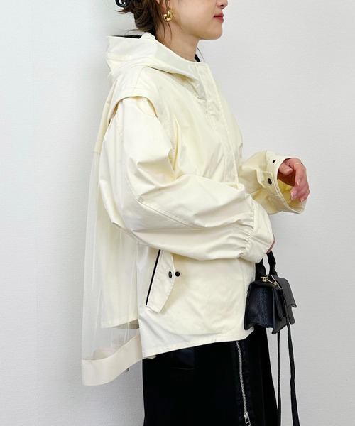 LUGIVA（ルギヴァ）の「バックチュール2WAYマウンテンパーカー（マウンテンパーカー・レディース・オフホワイト/ブラック・M）」の7枚目の写真