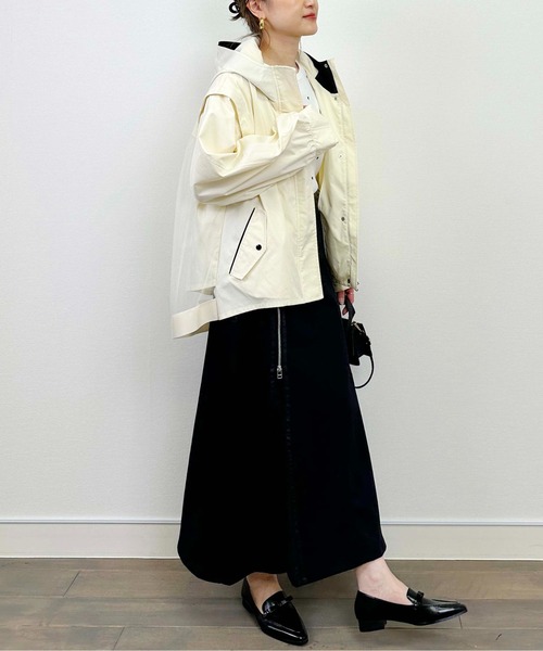 LUGIVA（ルギヴァ）の「バックチュール2WAYマウンテンパーカー（マウンテンパーカー・レディース・オフホワイト/ブラック・M）」の10枚目の写真