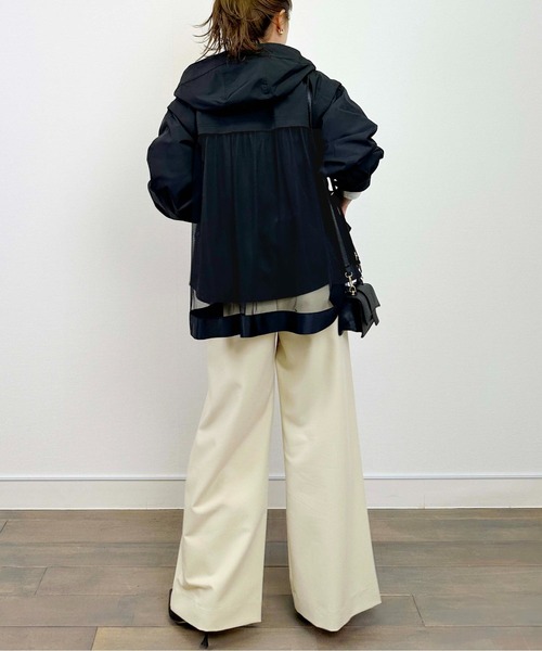 LUGIVA（ルギヴァ）の「バックチュール2WAYマウンテンパーカー（マウンテンパーカー・レディース・オフホワイト/ブラック・M）」の18枚目の写真