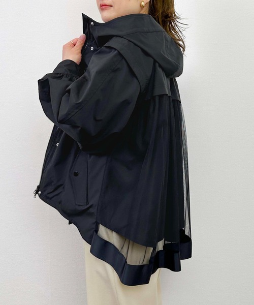 LUGIVA（ルギヴァ）の「バックチュール2WAYマウンテンパーカー（マウンテンパーカー・レディース・オフホワイト/ブラック・M）」の15枚目の写真