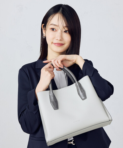 MONO　COMME CA（モノコムサ）の「型押しハンドルバッグ（ハンドバッグ・レディース・ダークグレー/ブラック/グレー・FREE）」の10枚目の写真