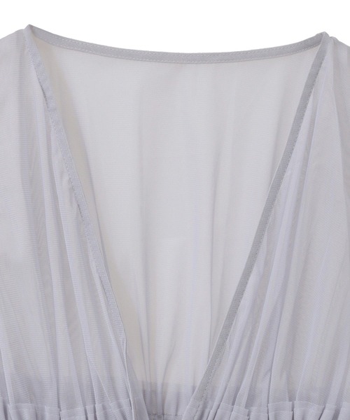 earth music&ecology(アースミュージックアンドエコロジー)の「チュールドロストギャザーベスト(ベスト・レディース・ブラック/アイボリー/ライトグレー・FREE)」の16枚目の写真