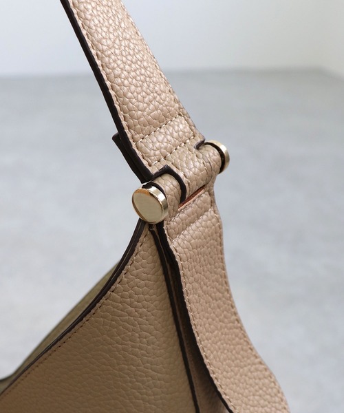 MIAN （ミアン）の「ワンショルダーバッグ（ショルダーバッグ・レディース・アイボリー/ブラック/モカ・FREE）」の8枚目の写真