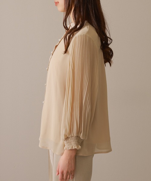 Lace Ladies(レースレディース)の「バンドカラー パールボタン プリーツ袖 シアー ブラウス(シャツ/ブラウス・レディース・アイボリー/ベージュ/ブラック/チャコールグレー・FREE/S)」の15枚目の写真