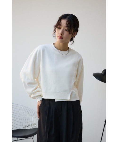 AZUL by moussy(アズールバイマウジー)の「クロップドスウェットトップス(スウェット・レディース・アイボリー/ライム/ブラック/チャコールグレー・FREE)」の6枚目の写真